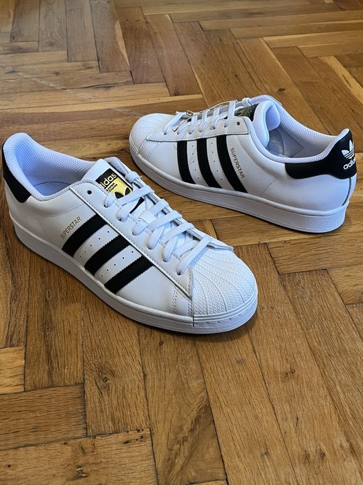 Adidas Superstar   43 1/3