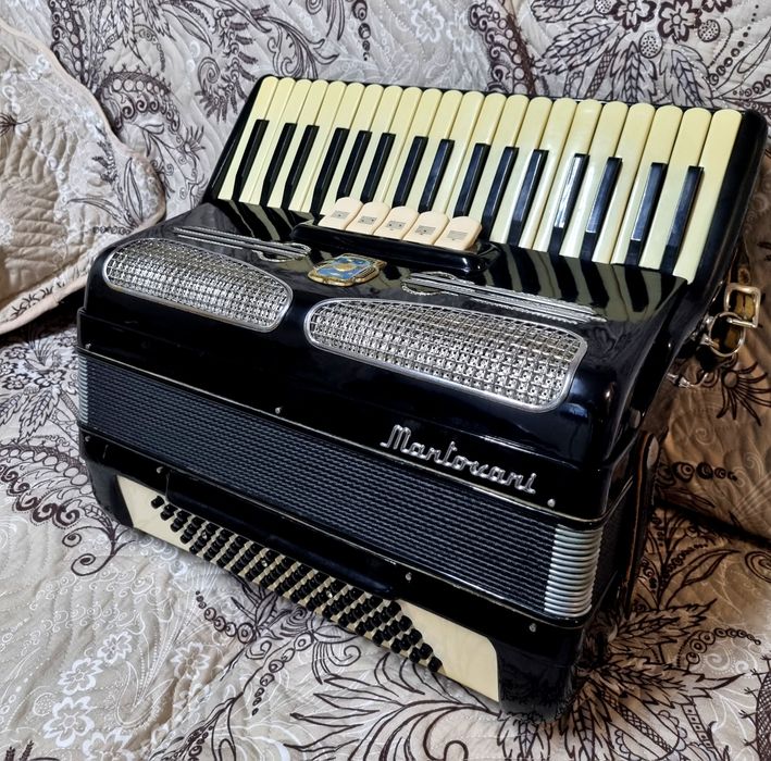 Acordeon Italian Montavani 80 Basi