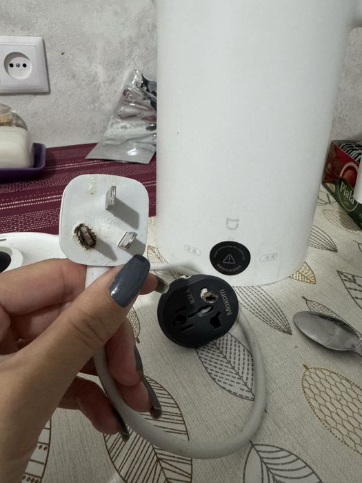 Продаю чайник XIAOMI,можно на запчасти .