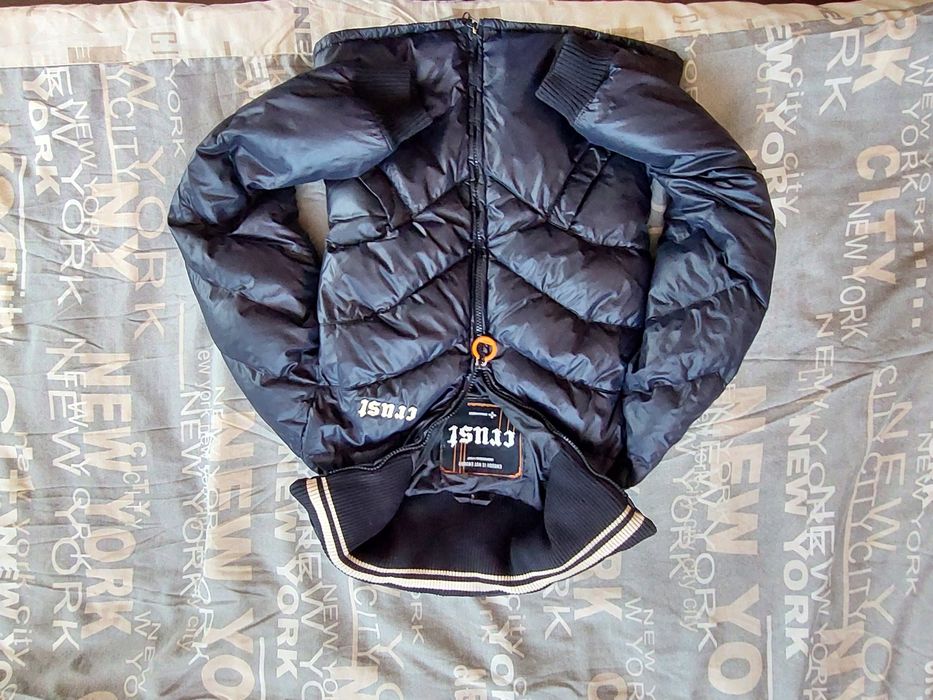 Дамска пухенка Crust