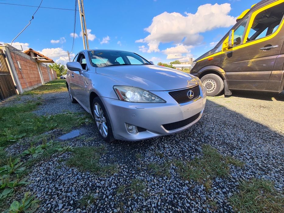 Dezmembrez Lexus is220 din 2010 2.2 diesel 177 cp