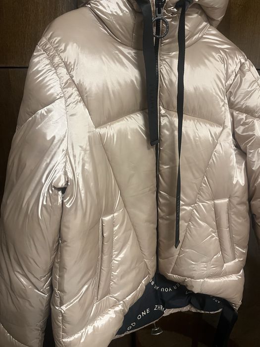 Ново яке Zhrill.