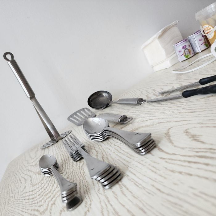 Столовые приборы