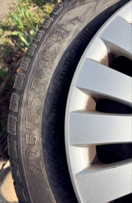 Jante tabla + cauciucuri Tyfoon 205/55/16 + capace originale VW