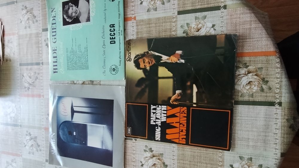 Ретро плочи от Англия