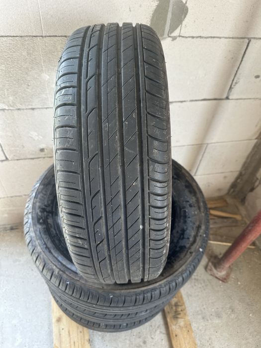 Vând caucicuri Bridgestone 195/60 r 16