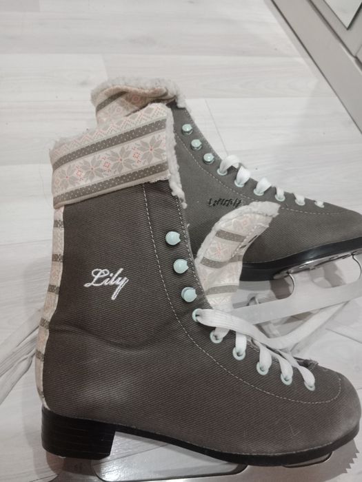 Коньки женские утепленные