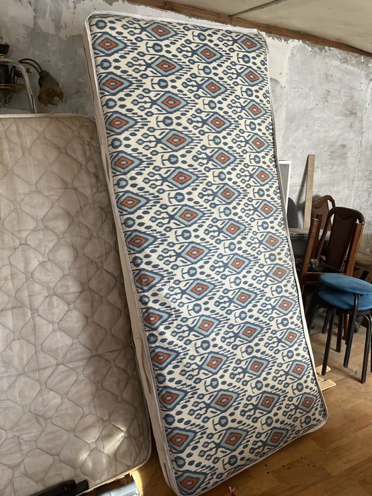 Продам матрац б/у