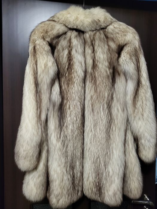 Haina de blana vulpe argintie – calitate superioara, impecabila