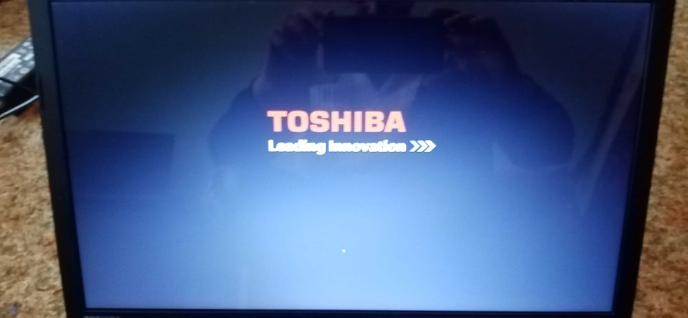 Продавам ЛАП ТОП Toshiba...