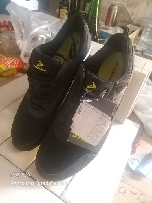 Продам обувь новая.размер 39,45,45