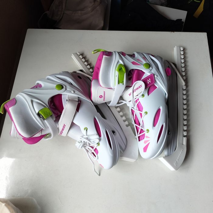 Продам коньки р 38-41