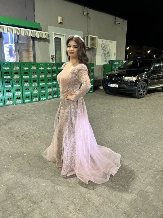 Rochie de seara cu trena
