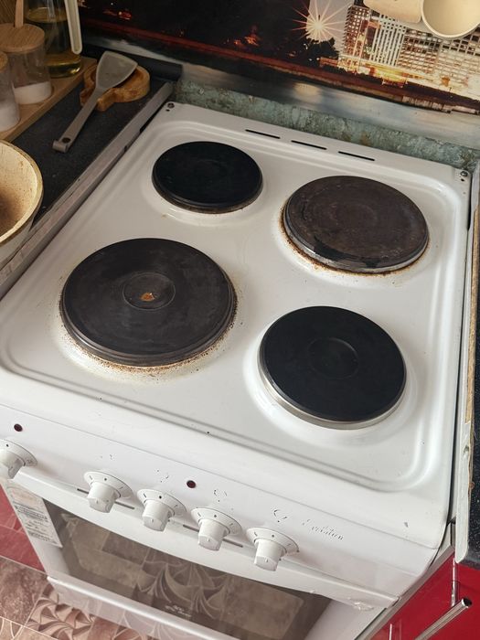 Продам электрическую плиту