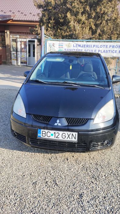 Vând Mitsubishi colt 1.3 benzina