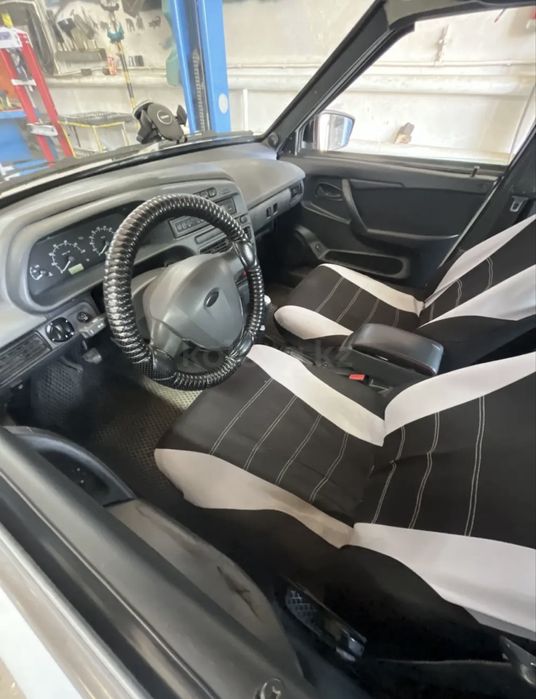 ваз 2114 Газ Бензин. 2012год