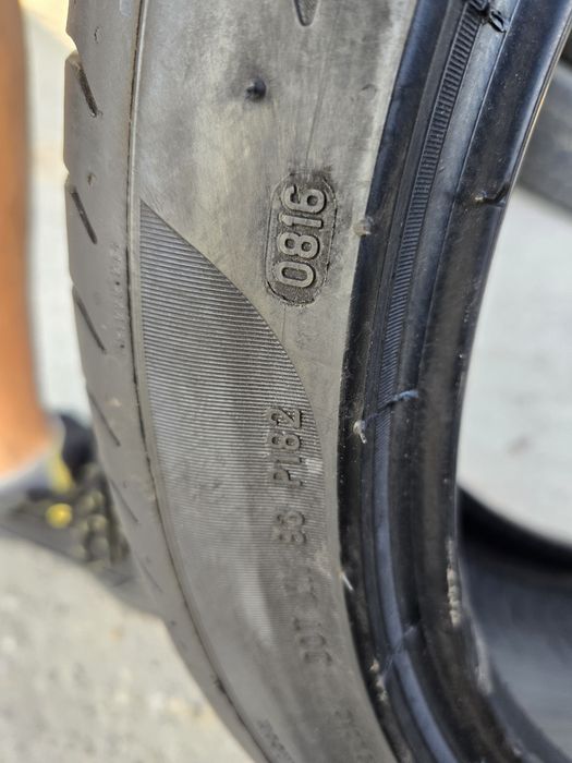 Anvelope de vara 275-35r19 si 245-40r19 Pirelli