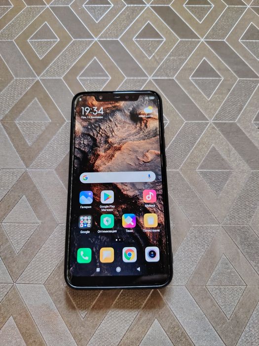 Xiaomi Mi 8 SE 64GB + 6GB RAM