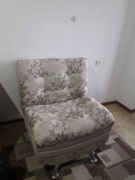 Диван и два кресла