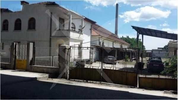 Продава се Промишлена сграда в Стамболийски - 13982 кв.м за 31 €/кв.м - Снимка #2