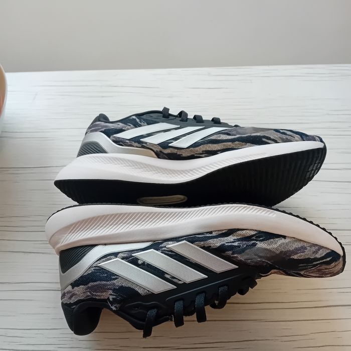 Маратонки на Adidas
