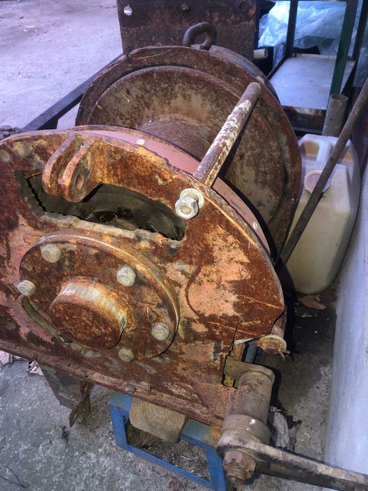 Troliu mecanic pentru 445/550 /640