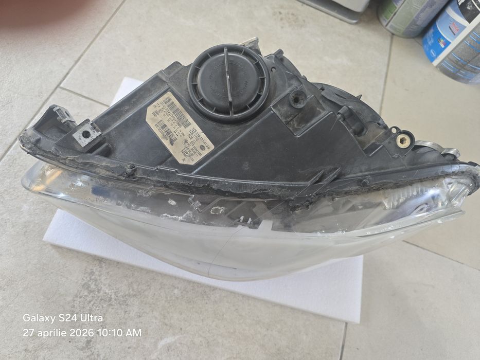 Far bmw f10 NFL BIXENON ADAPTIV  AN 2011 stanga fata