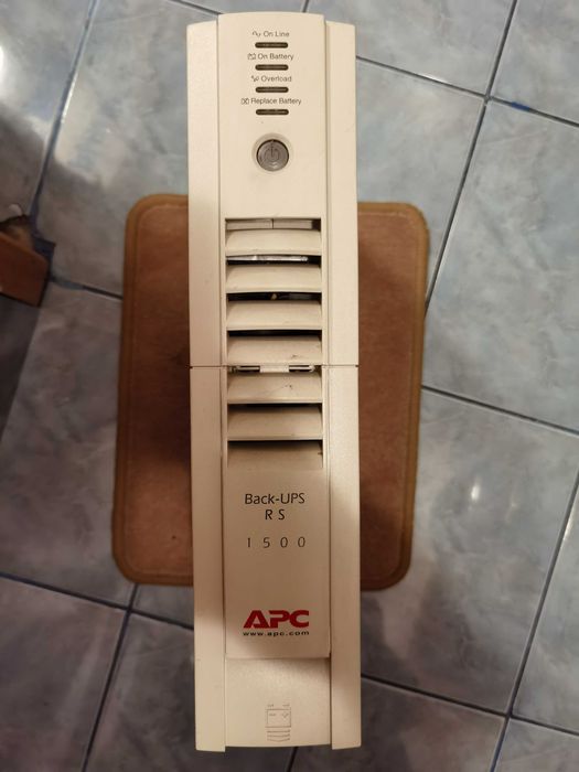 Back-Ups APC RS 1500VA 230V