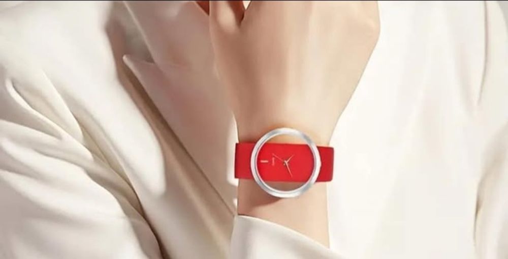 Дамски часовник червен