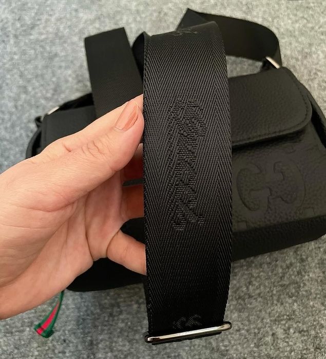 Барсетка чисто кожа,