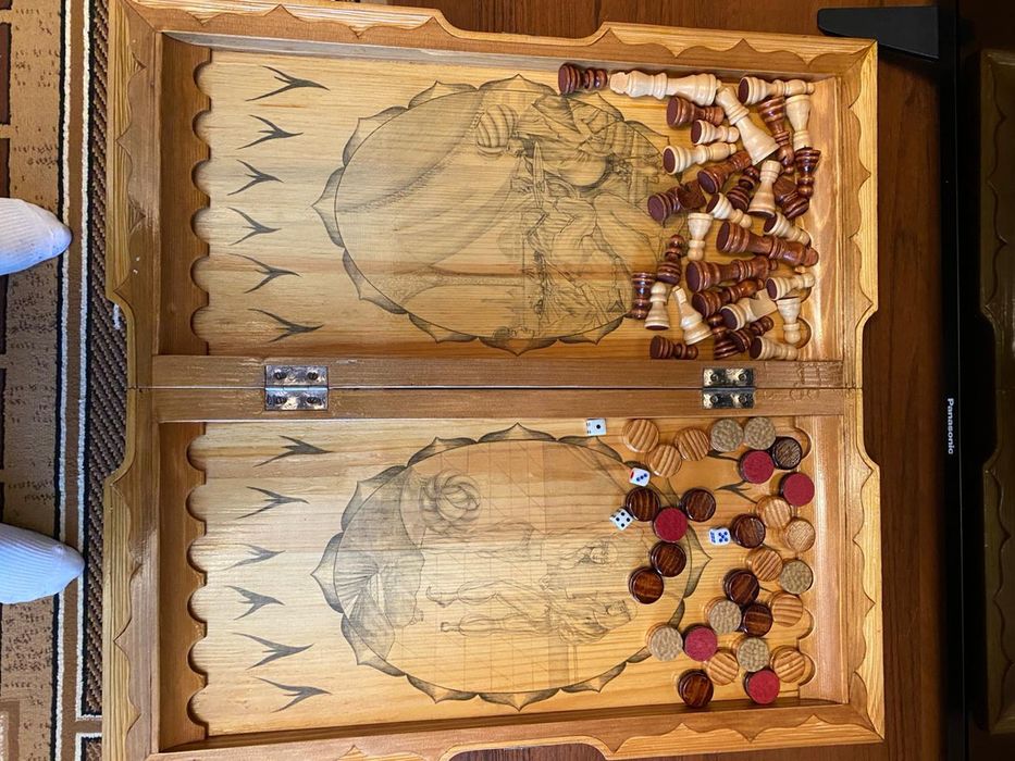 Доска для шашек, шахмат и нард