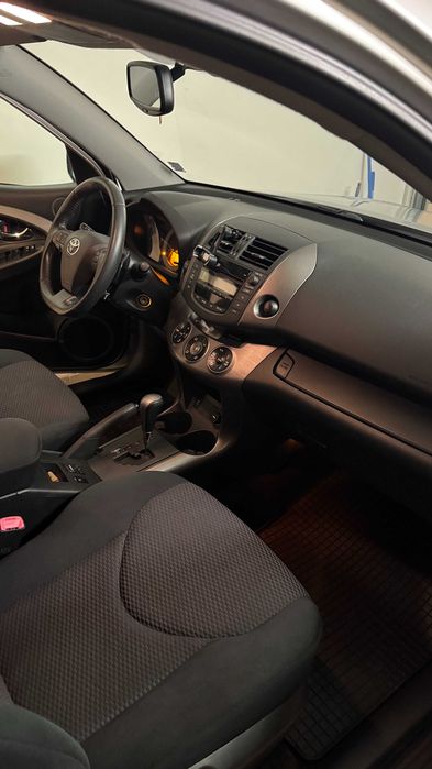 Toyota Rav4, AZ30 фейслифт, 2010, 2.0 бензин, автомат