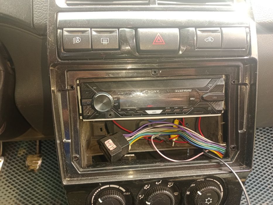 Магнитола SQNY   4×60 Watts