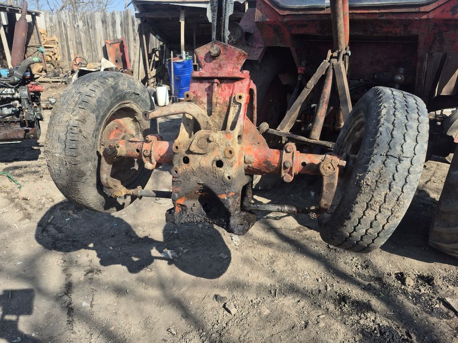 Punte față  tractor  vr 445