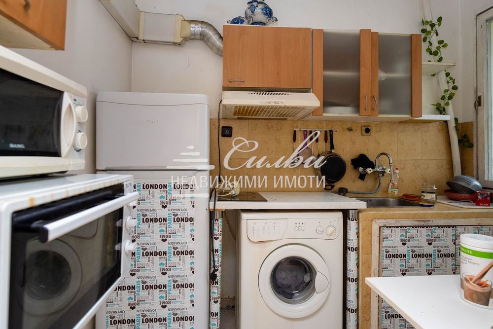 Продава се Двустаен апартамент в Шумен, Център - 50 кв.м за 1785 €/кв.м - Снимка #5