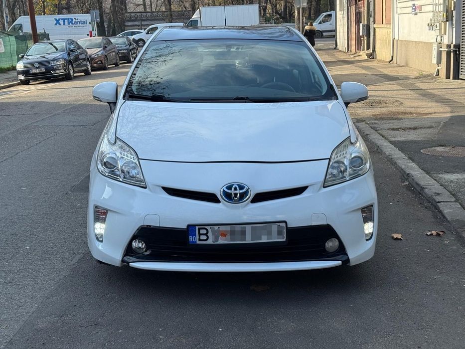 Toyota Prius 3 FaceLift 2012 cu GPL