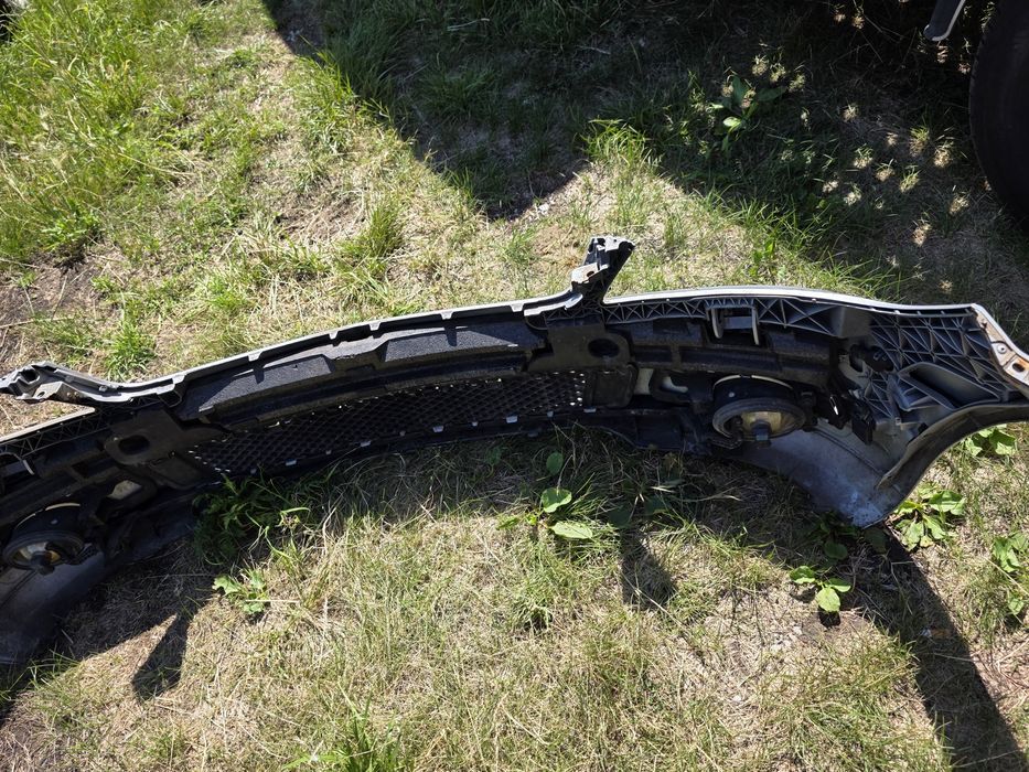 Предна броня за Mercedes W204 с парктроник