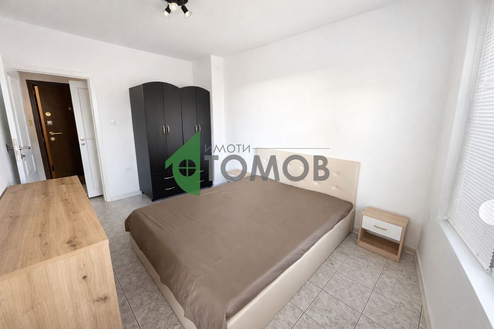 Напълно обзаведен двустаен апартамент под наем в Център