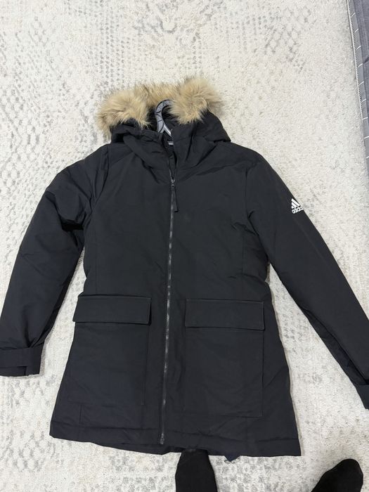 Adidas куртка оригинал 46-размер