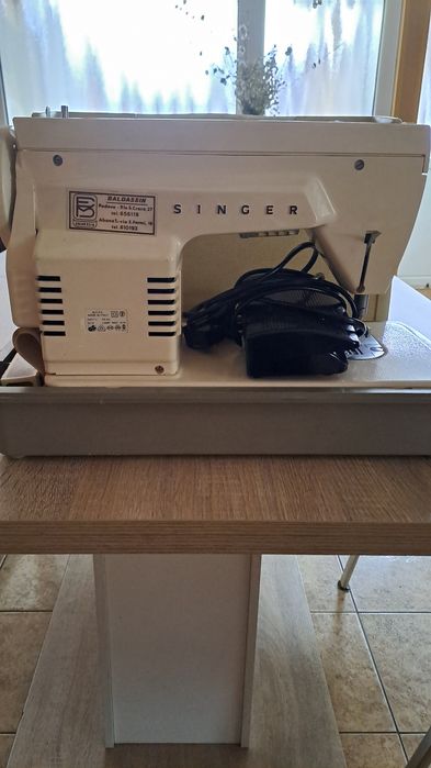 Masina de cusut electrica