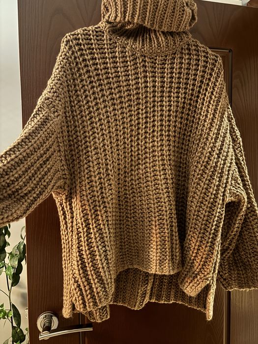 Страхотен пуловер на Zara