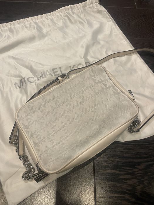 Дамска чанта - малка 25 см, Michael Kors