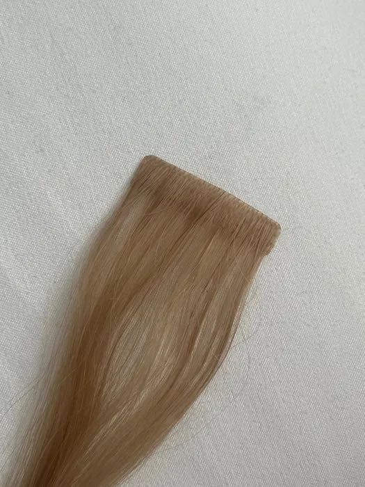 extensii tape-on naturale, 45cm. Setul contine 68 suvite complete.