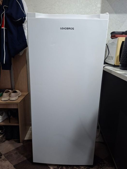 Продам морозильную камеру