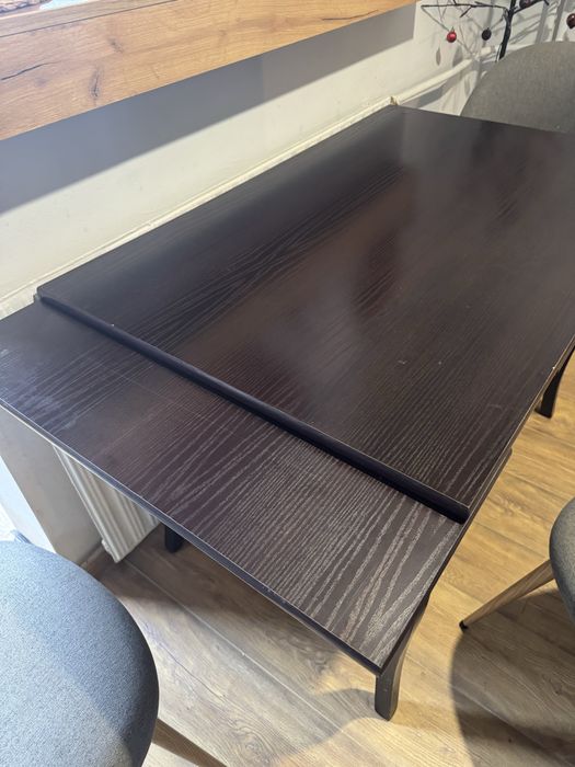 Кухненса маса с три стола