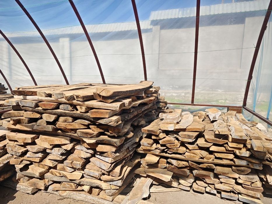 Тахта ёнгок куритилган