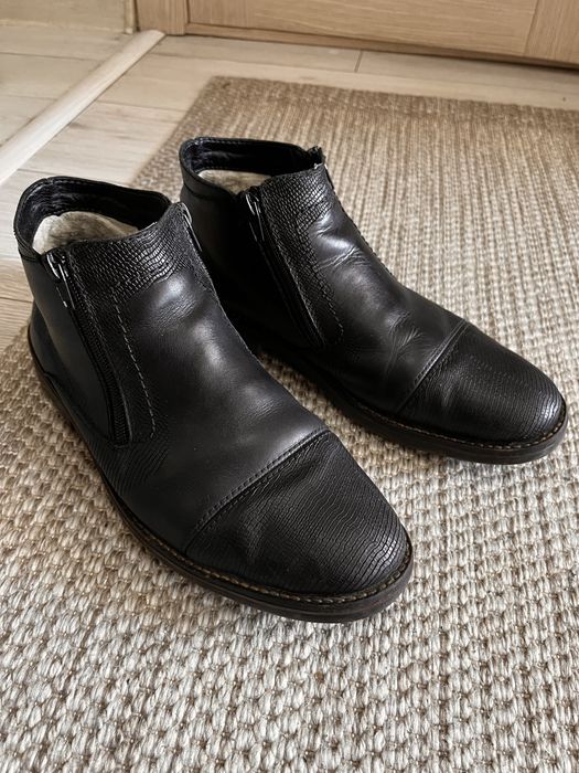 Продам осенние сапоги
