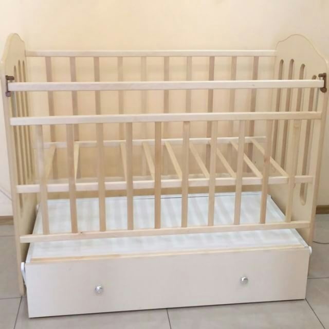 Продам детскую кроватку