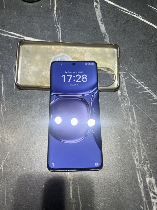 Huawei P50 Pro 256gb baterie 100%