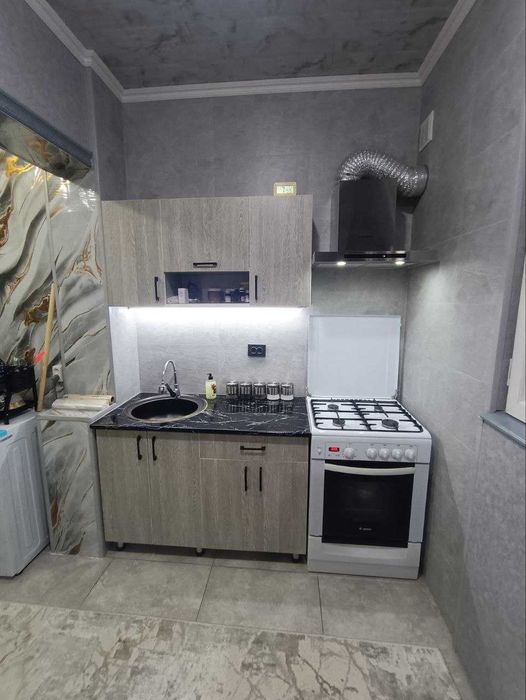 Aloqa Tinchlik 3 xonali kvartira 2в3/4/5 Yengi Remont SROCHNO sotiladi